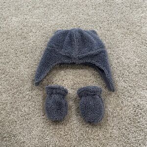 Carter's Fuzzy Gray Hat and Mittens Set
